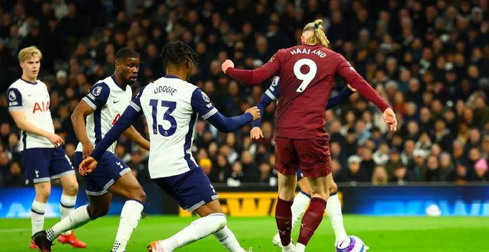 金年会电子-洛里斯关键扑救，曼城主场败给热刺的简单介绍