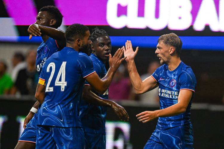 JNH体育-包含切尔西后卫重伤，蓝军战力再次受限的词条