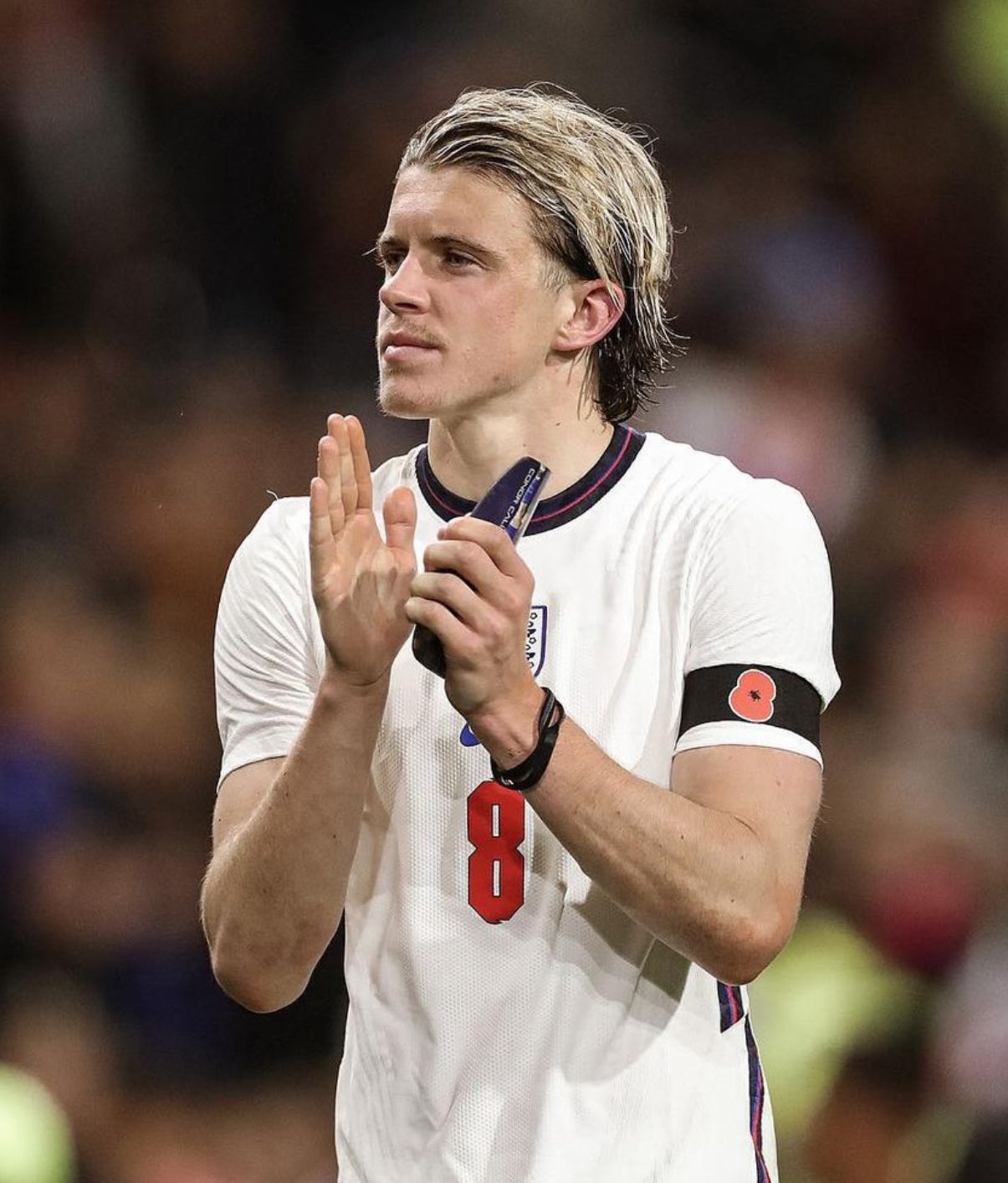 格拉纳达主帅赞誉年轻球员,表现出色的简单介绍 格拉纳达主帅赞誉年轻球员,表现出色的简单介绍