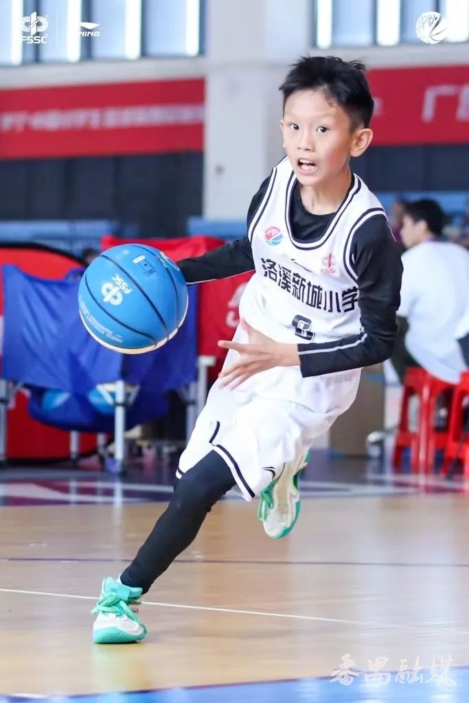 关于比赛现场球员斗志昂扬,展现出强大的竞争实力的信息 关于比赛现场球员斗志昂扬,展现出强大的竞争实力的信息