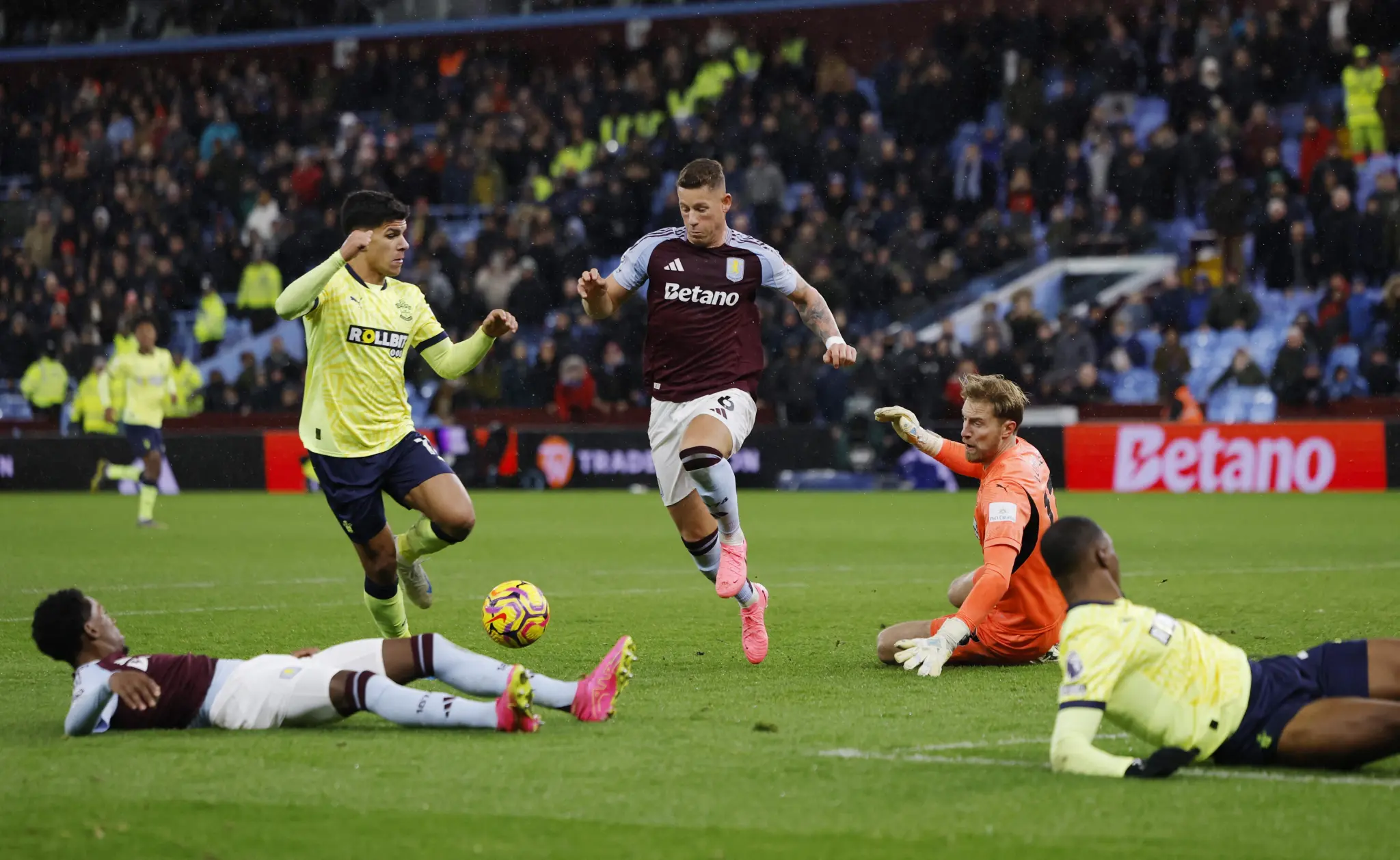 金年会娱乐-南安普顿逆转胜利，球队士气大振的简单介绍