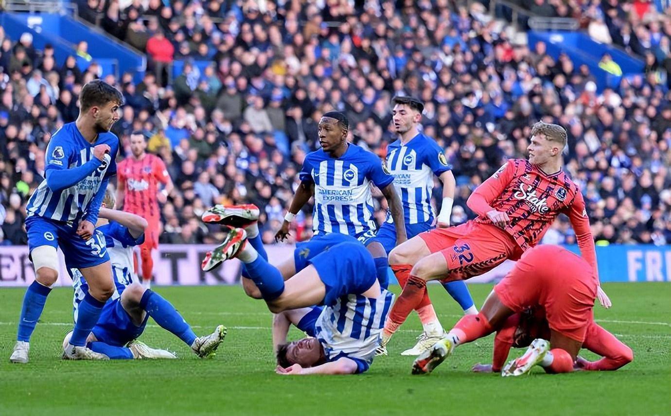 英超球队转会市场活跃,多支球队争相引进新星的简单介绍 英超球队转会市场活跃,多支球队争相引进新星的简单介绍