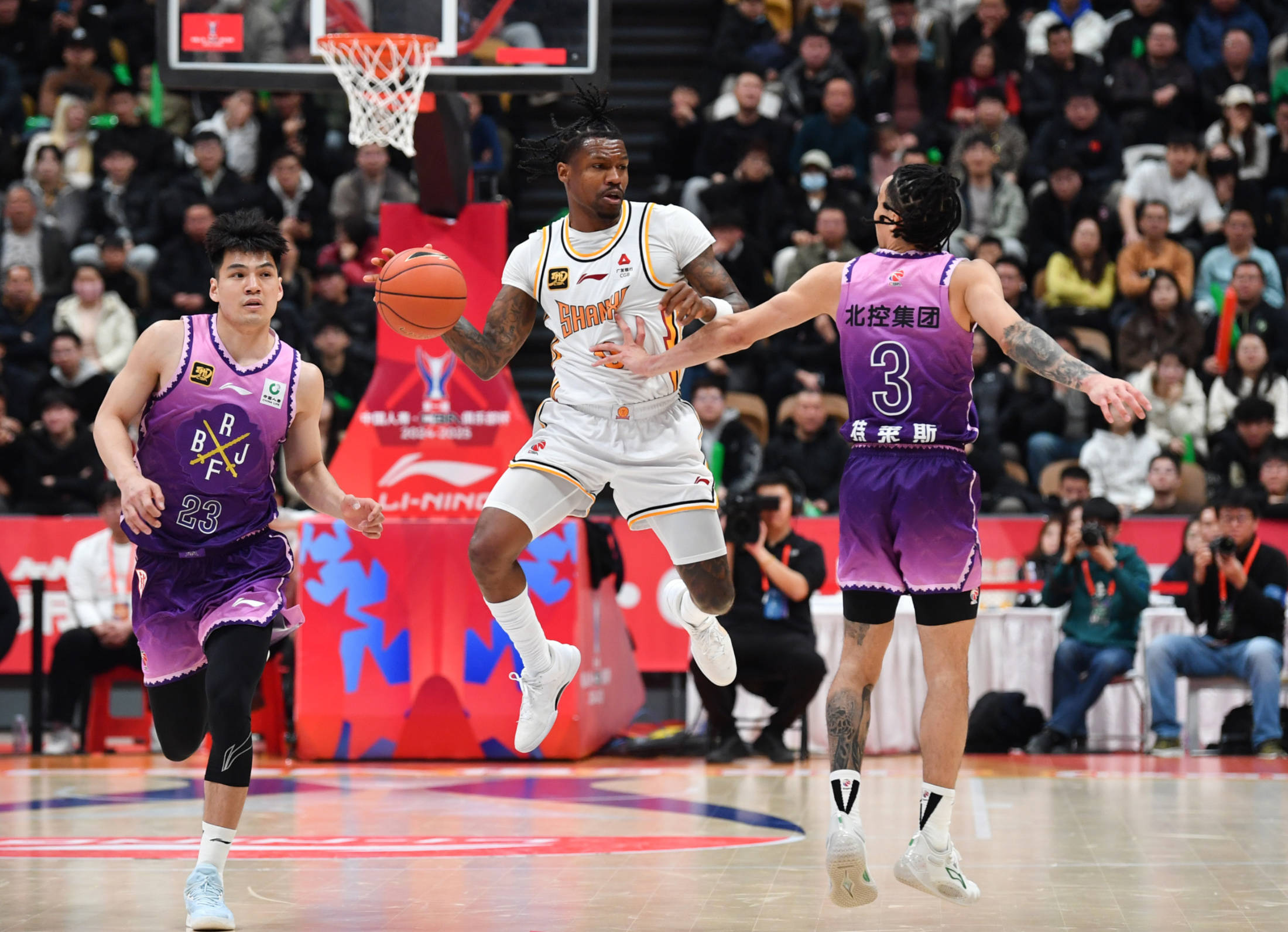 山东队客场不敌广东队遭遇两连败 山东队客场不敌广东队遭遇两连败