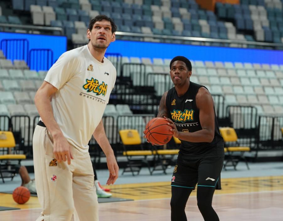 金年会官网-广厦队在场上表现出色，成功抵挡对手的简单介绍