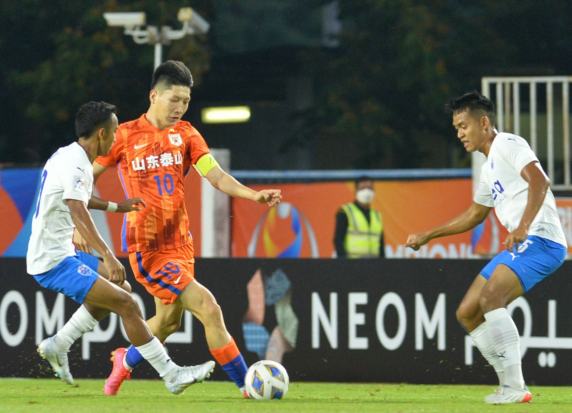 sports jnh-关于战术解读详尽，亚冠赛场揭秘内幕的信息