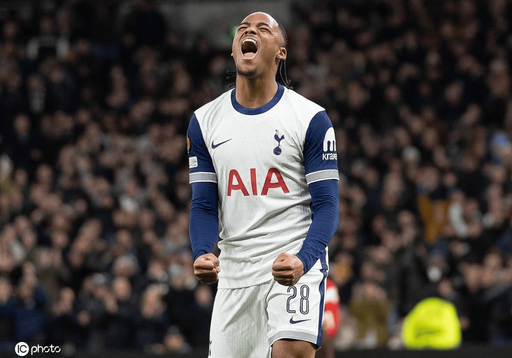 热刺前锋梅开二度,助球队击败强敌 热刺前锋梅开二度,助球队击败强敌