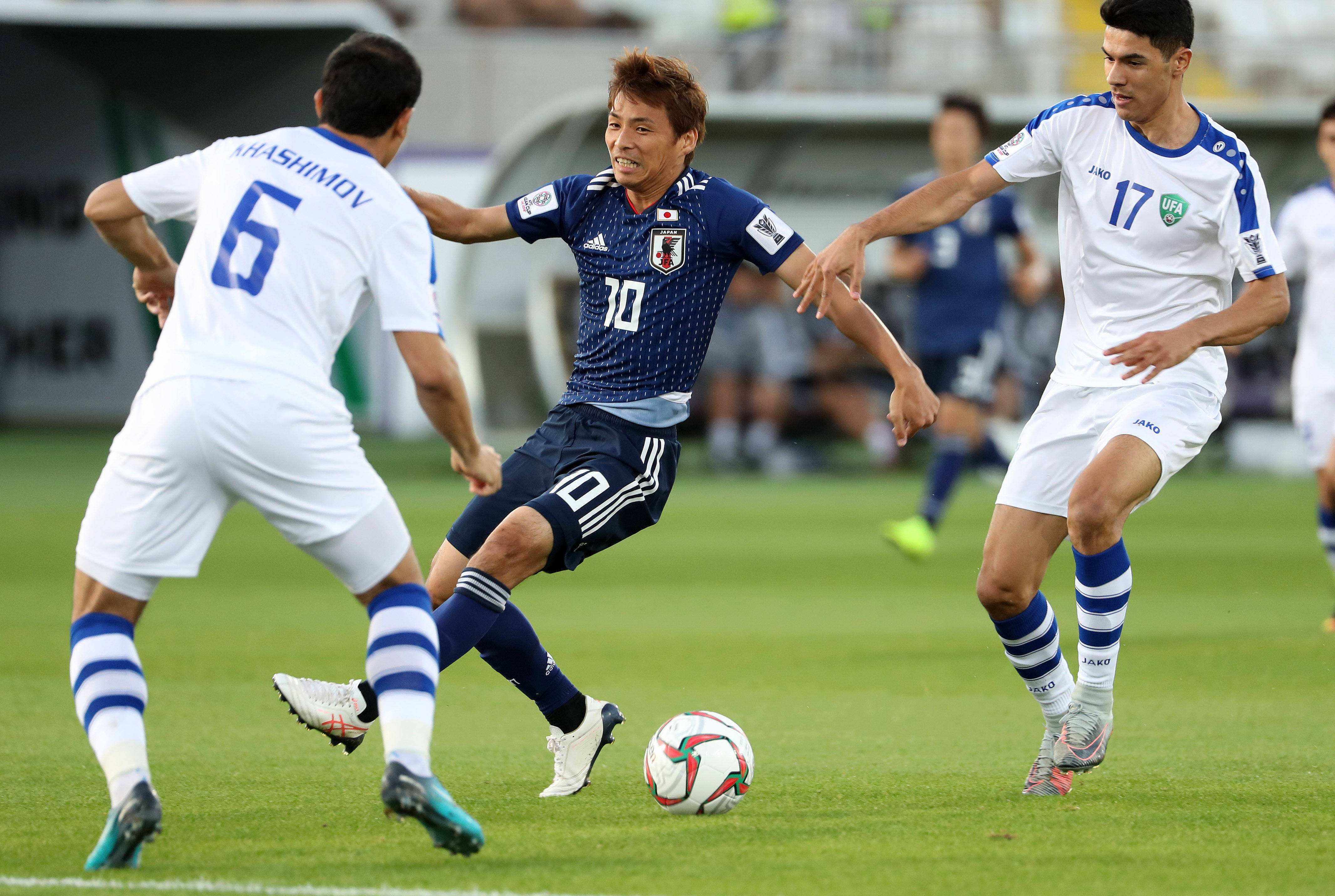 关于广岛三箭球员遭红牌罚下,雪上加霜!的信息 关于广岛三箭球员遭红牌罚下,雪上加霜!的信息