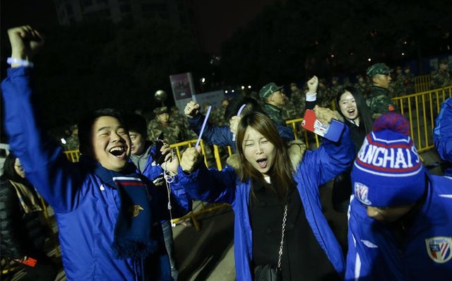 sports jnh-伊斯特尔球队意外击败强队，引发球迷疯狂欢呼的简单介绍