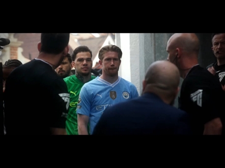 传奇球员生涯告别,球迷送行心情激动的简单介绍 传奇球员生涯告别,球迷送行心情激动的简单介绍