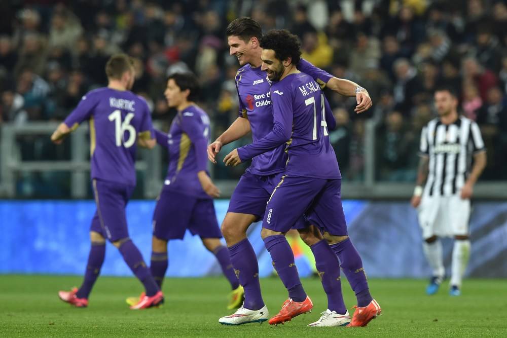 卡利亚里后卫表现出色,球队防守稳固取得连胜的简单介绍 卡利亚里后卫表现出色,球队防守稳固取得连胜的简单介绍