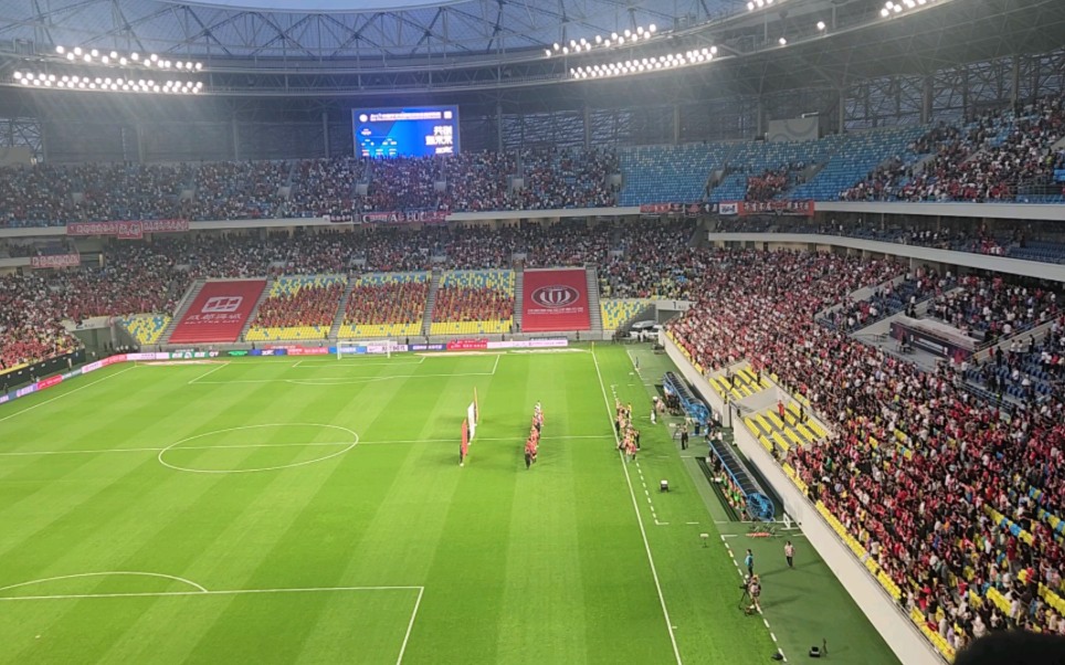 球场热烈,球迷激情高涨情绪澎湃的简单介绍 球场热烈,球迷激情高涨情绪澎湃的简单介绍