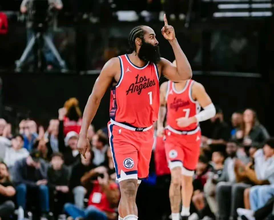 金年会电子-哈登砍下+成就，篮网不敌公牛