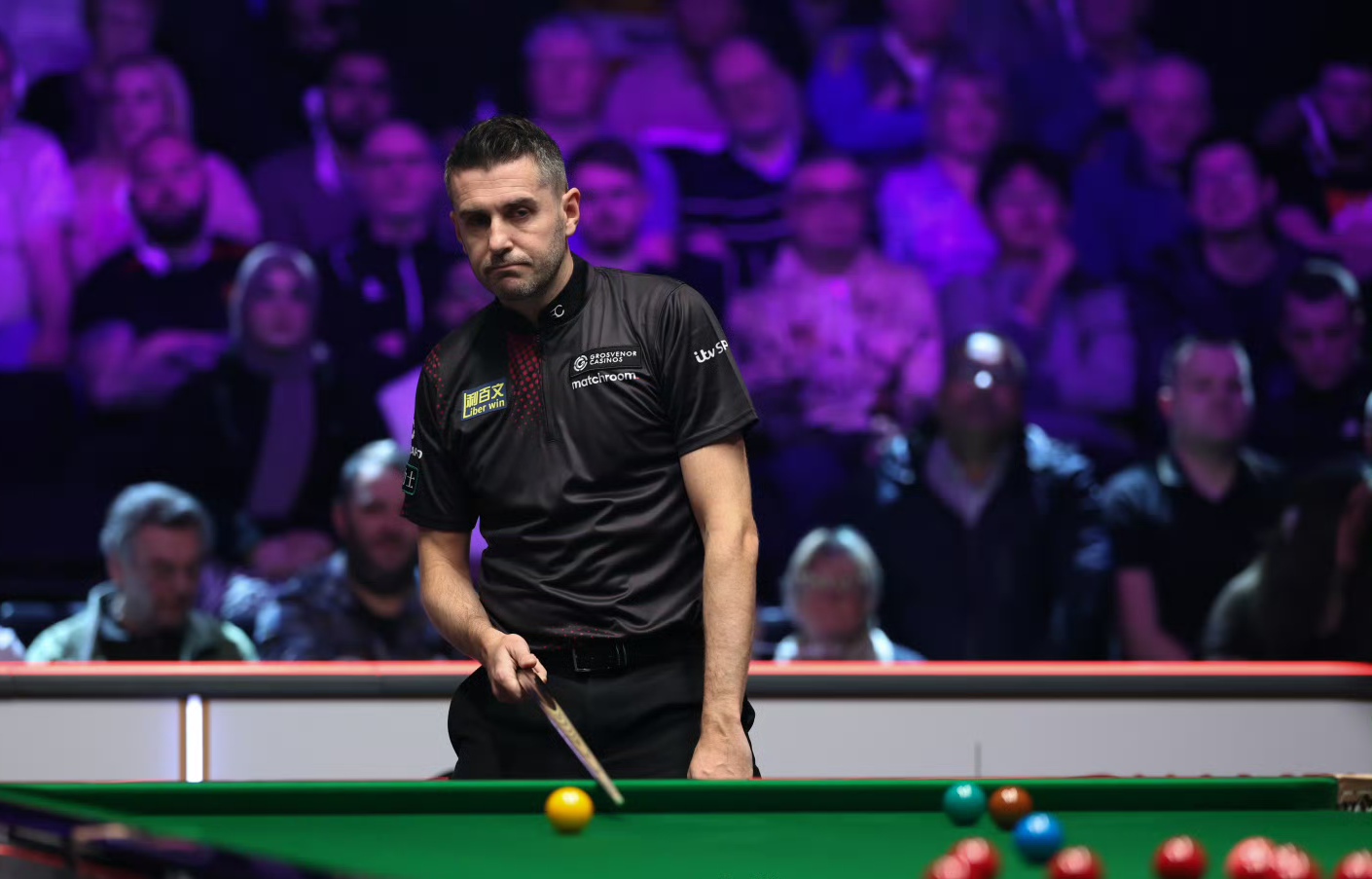 JNH体育-国际联赛球员拼搏进取