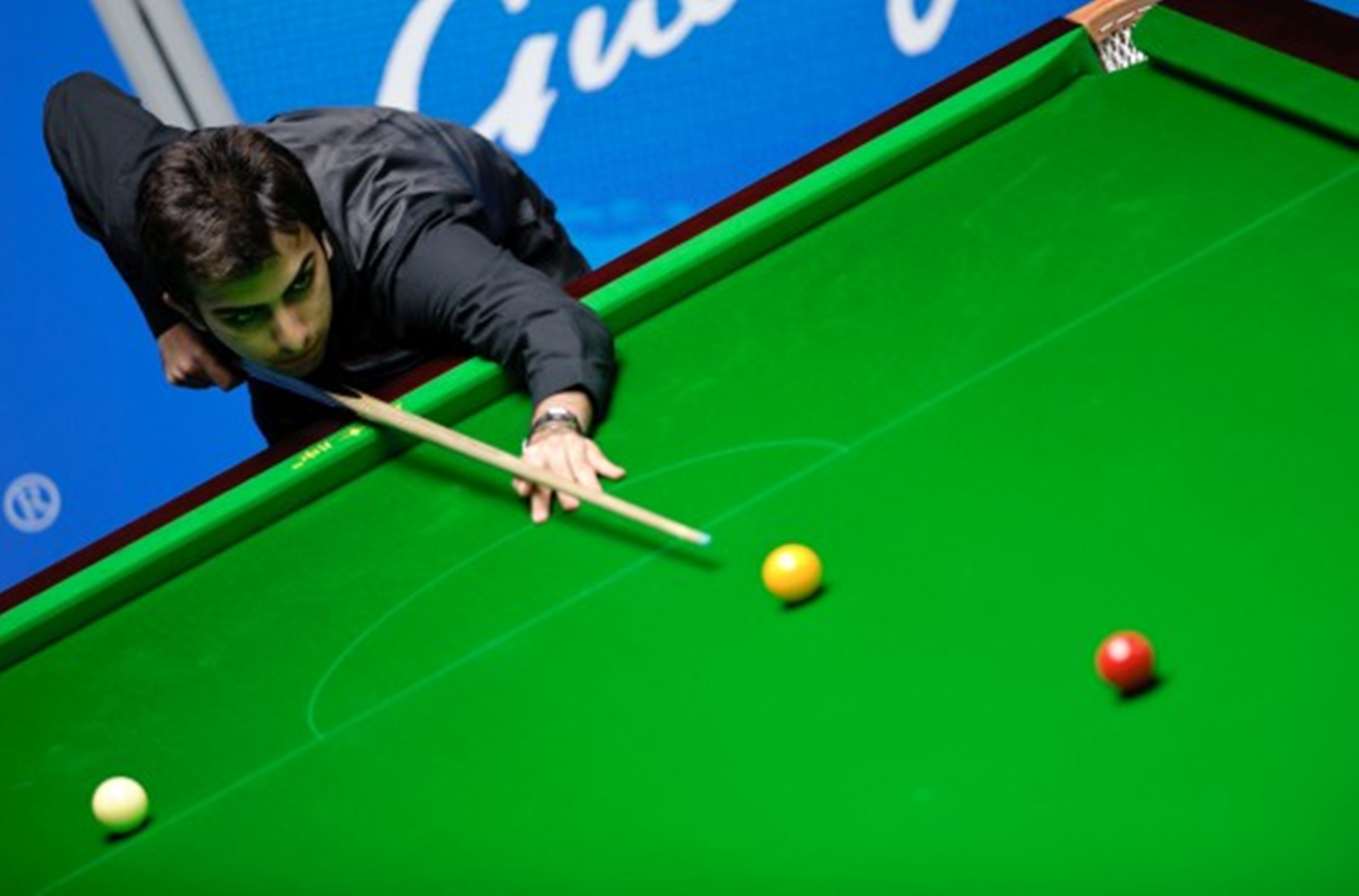 国际联赛球员拼搏进取 国际联赛球员拼搏进取