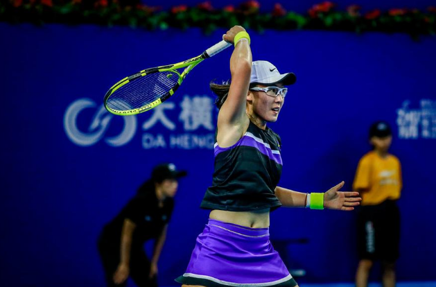 sports jnh-关于卫冕冠军遭遇困难，但誓言决胜总决赛！的信息