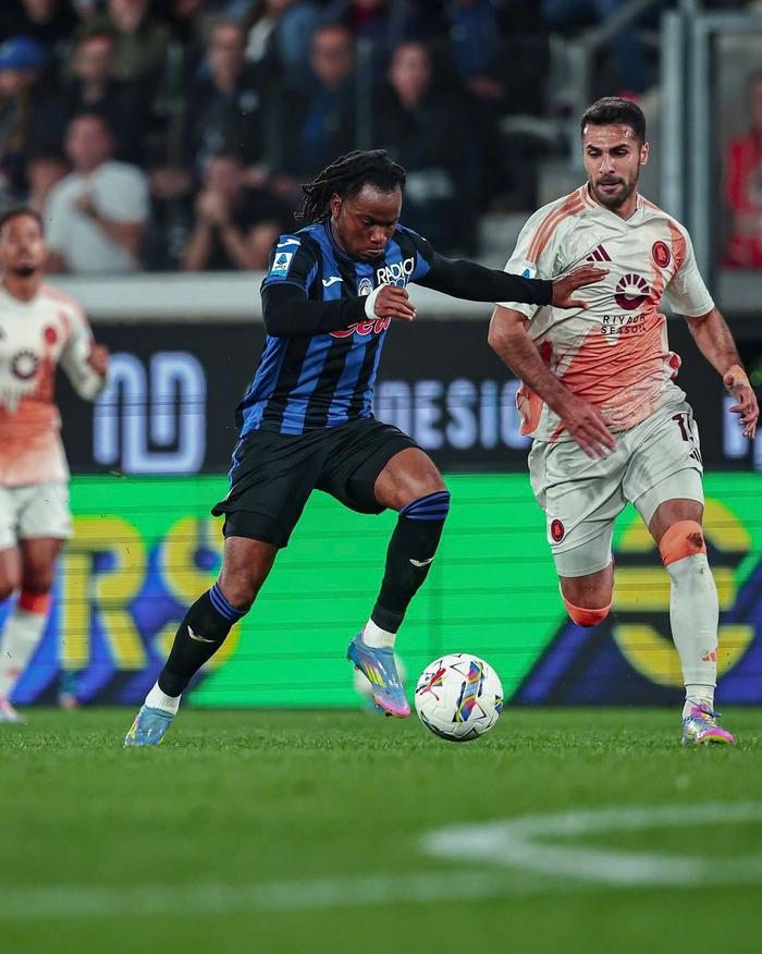 球员表现神勇,球队终结对手不败赛季! 球员表现神勇,球队终结对手不败赛季!