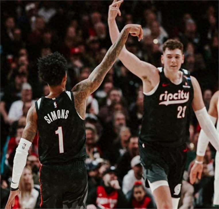 金年会下载-包含尼奥特客场逼平甘冈，发挥出色的词条