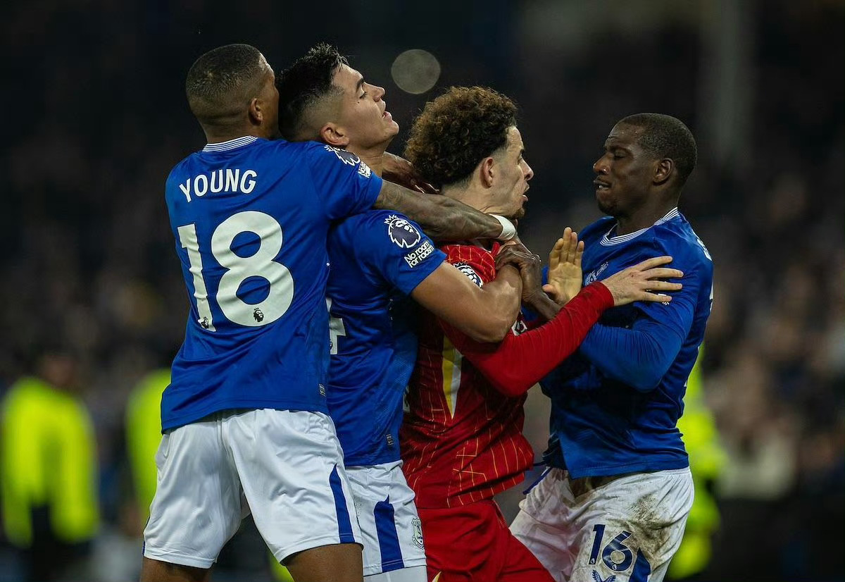 关于利物浦主场大胜布莱顿,继续保持领先的信息 关于利物浦主场大胜布莱顿,继续保持领先的信息