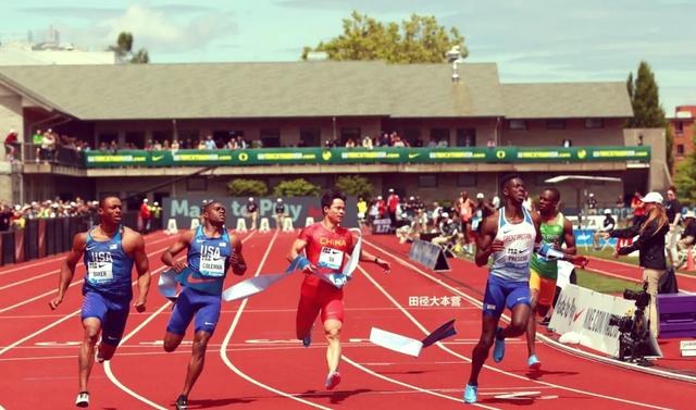金年会下载-激烈的田径比赛中，短跑选手呈现出色表现