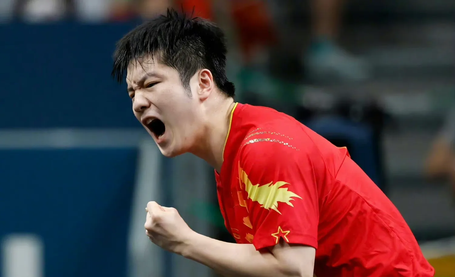 比赛中球员们的坚韧与拼搏精神让人敬佩 比赛中球员们的坚韧与拼搏精神让人敬佩