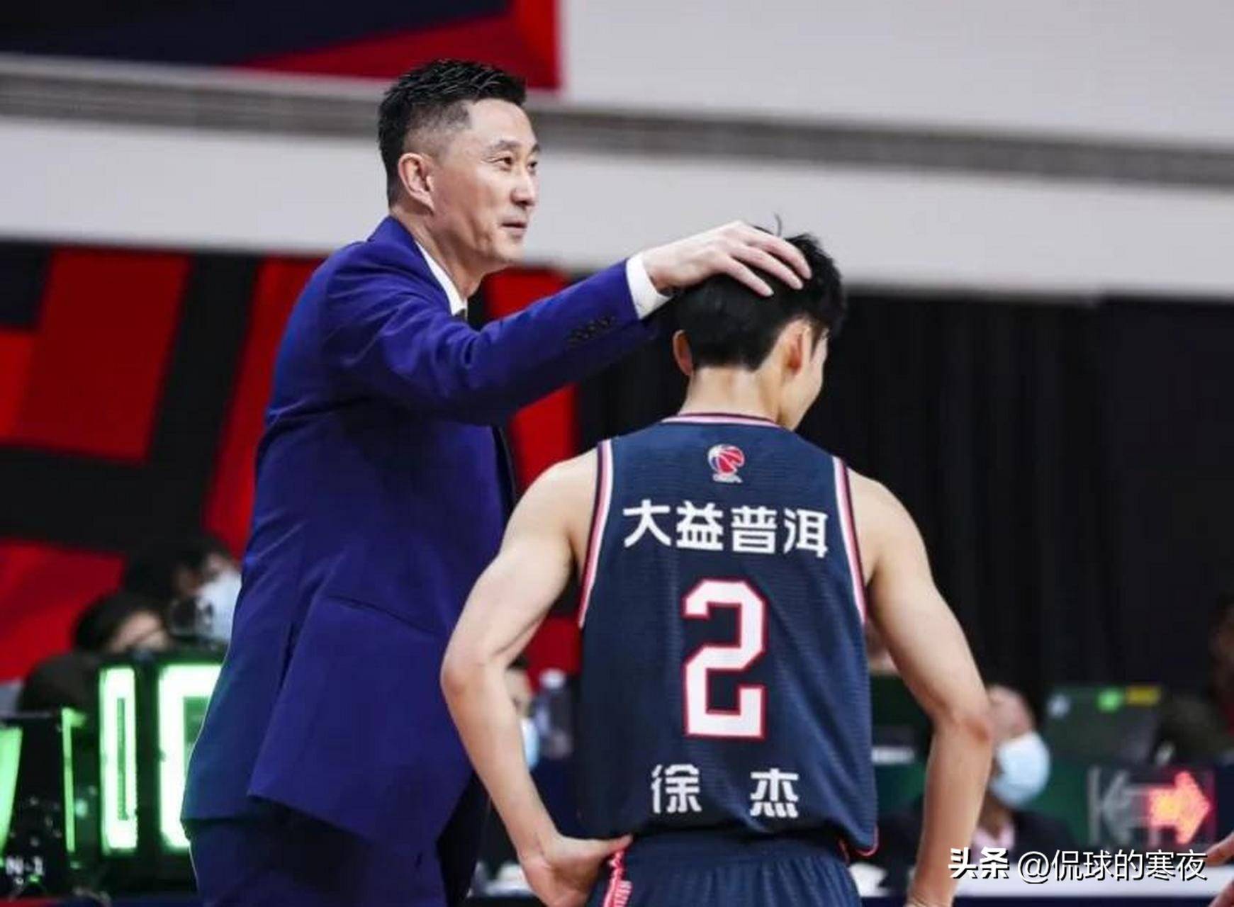 广东男篮主场不敌辽宁男篮,遭遇两连败 广东男篮主场不敌辽宁男篮,遭遇两连败