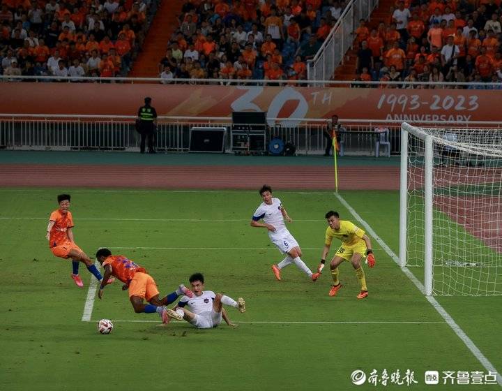 精彩瞬间一览进球、抢断、扑救的简单介绍 精彩瞬间一览进球、抢断、扑救的简单介绍