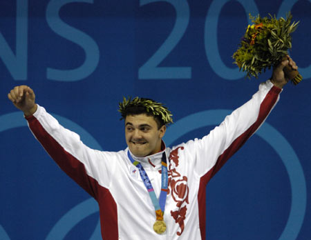 意大利举重选手再次夺得金牌 意大利举重选手再次夺得金牌