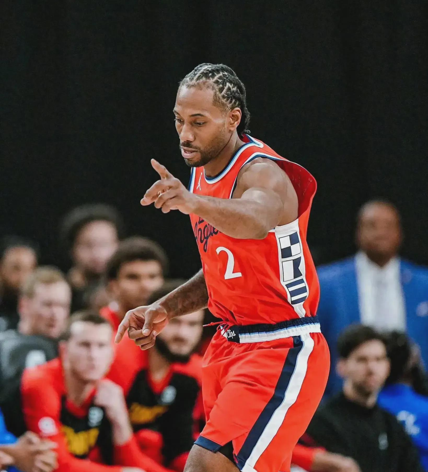 快船力克爵士,伦纳德表现稳定 快船力克爵士,伦纳德表现稳定