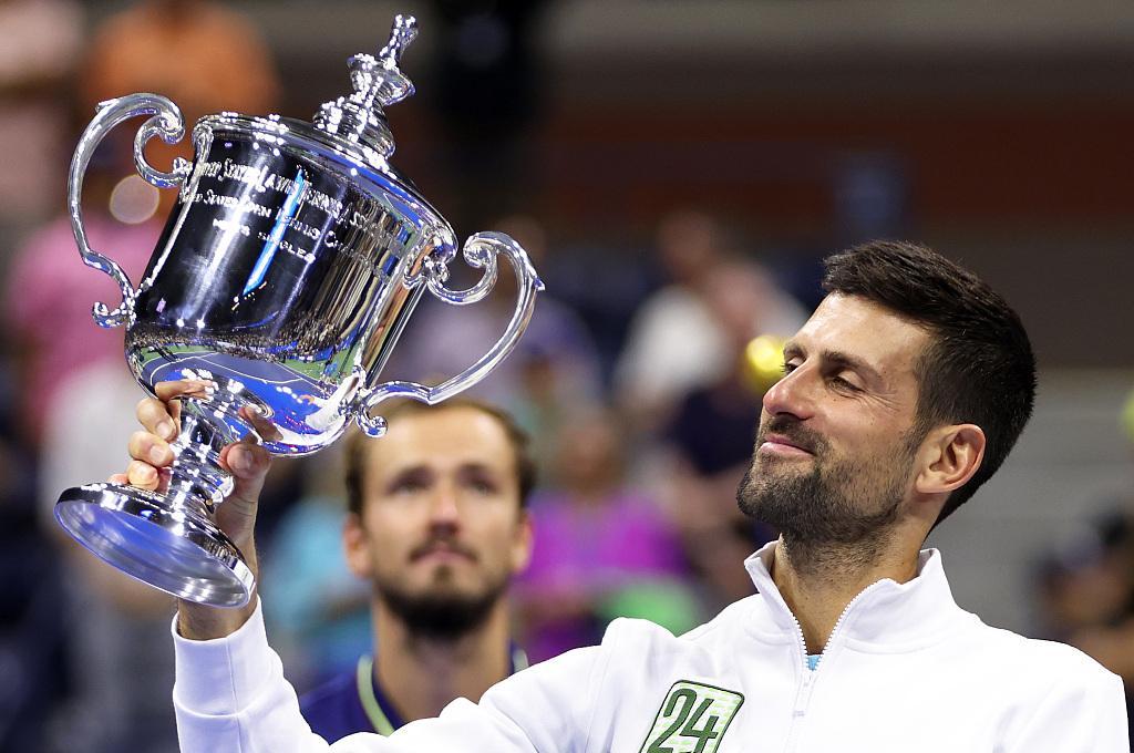 联合杯轻取年终总决赛，德约科维奇惊艳四座