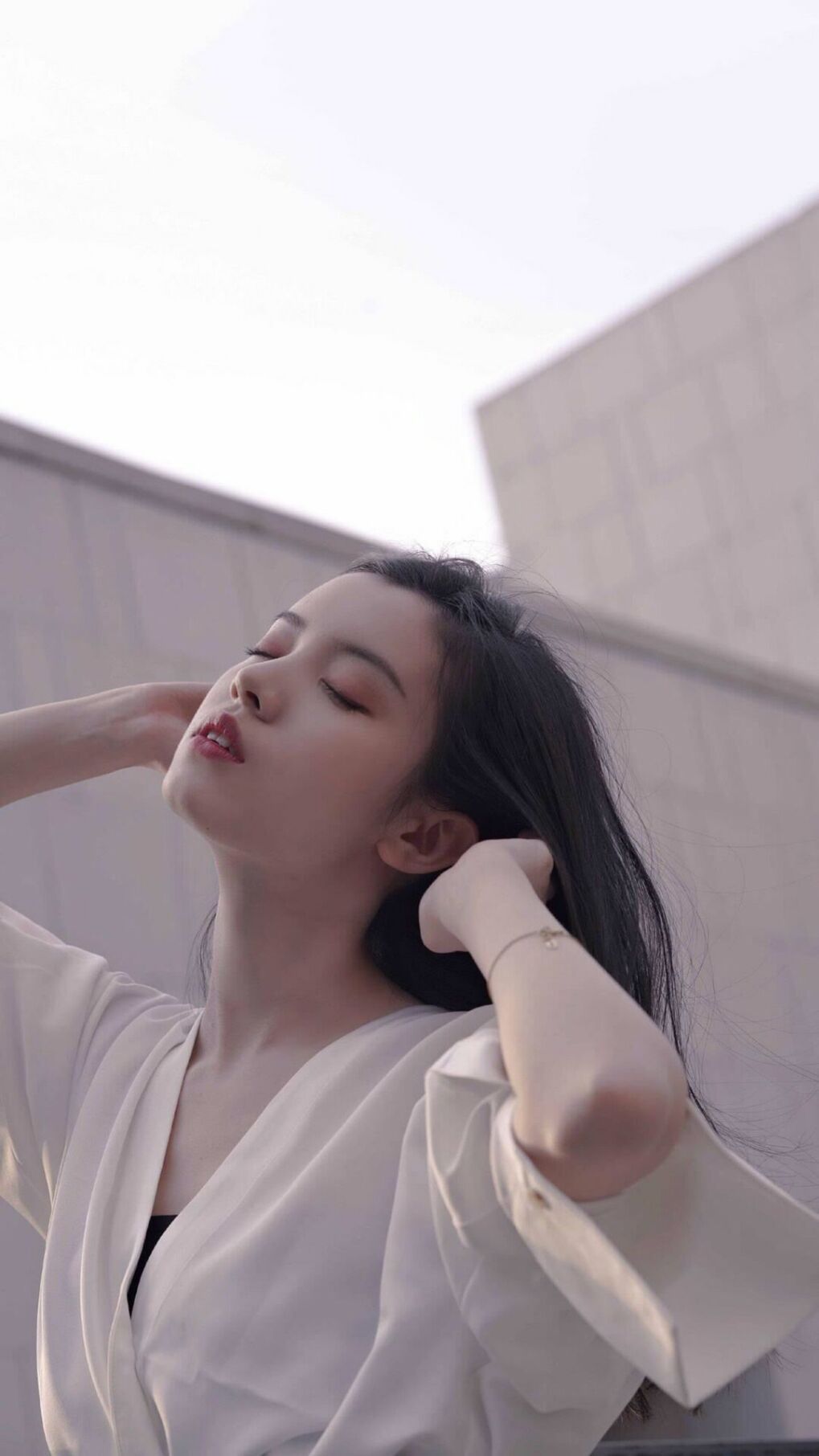 孤胆英雄难敌战术洪流，米切尔飙分破纪录，湖人体系碾碎骑士