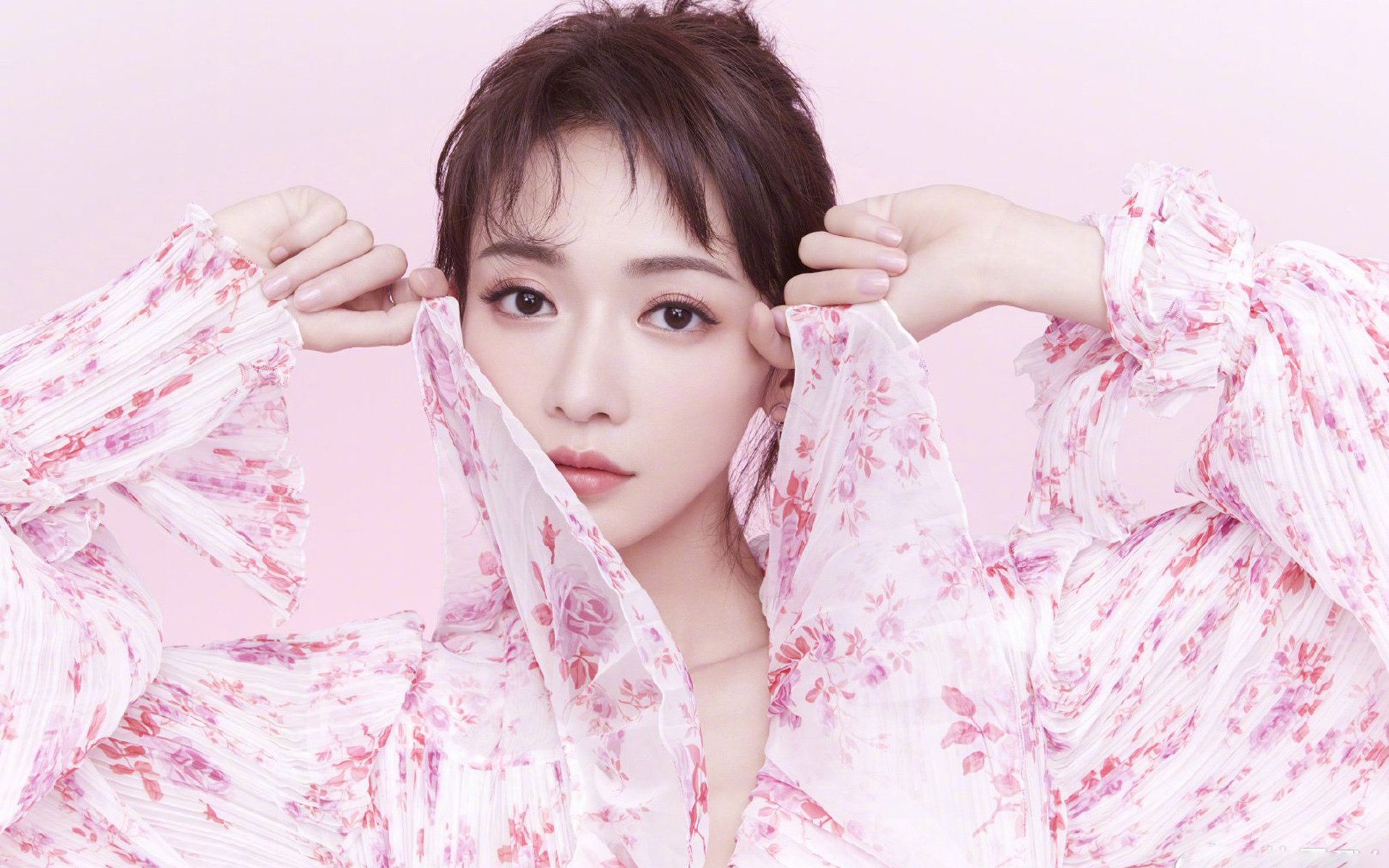 斯通斯传射成关键先生，日本补时绝杀威尔士展亚洲足球锋芒