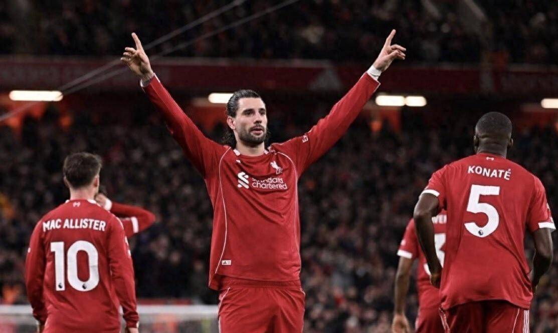 金年会体育-欧冠半决赛之夜，莱万舞台越大越强