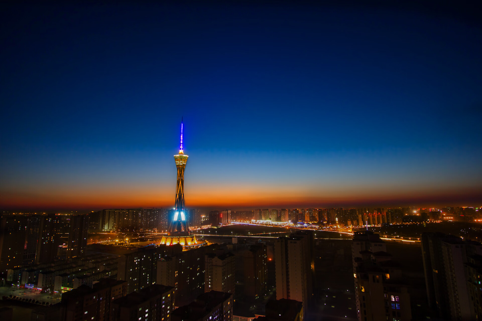 铁血之盾与王者之剑，凯尔特人的防守艺术与库里的抢七传奇